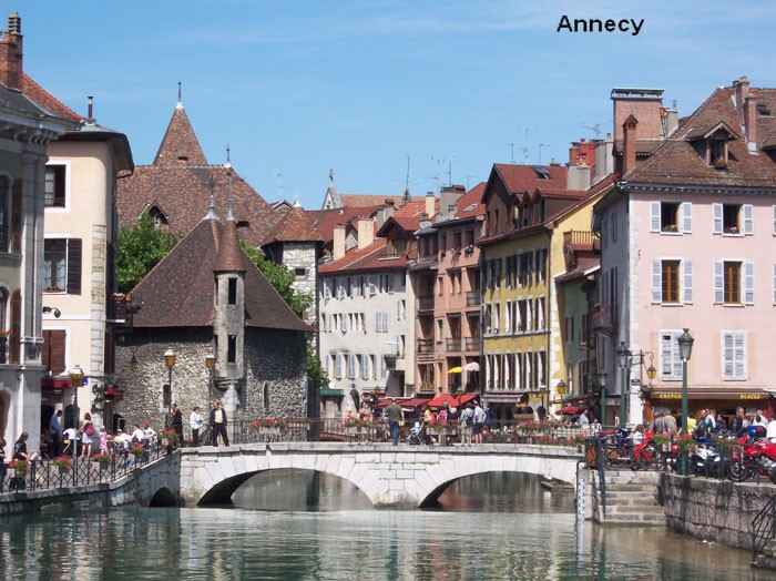 Annecy-bridge-a